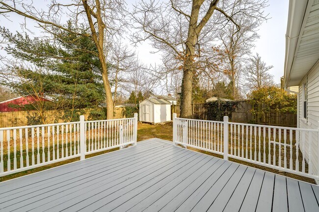 Building Photo - Charming 3BR Home with Fenced Backyard & Patio in Silver Spring