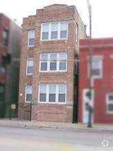 Building Photo - 2237 W Fullerton Ave