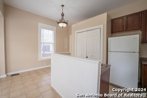 Building Photo - 622 W Russell Pl