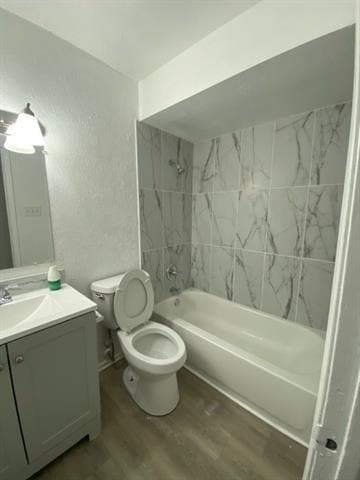 Building Photo - 916 Tulip Trail