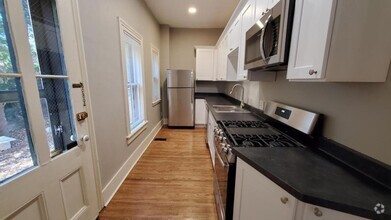 Building Photo - 3-5 Selden