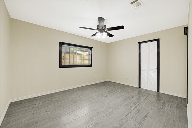 Building Photo - 4806 Hickorygate Dr