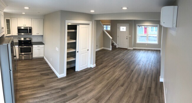 2BD/1.5BA - 6 Stewart Dr