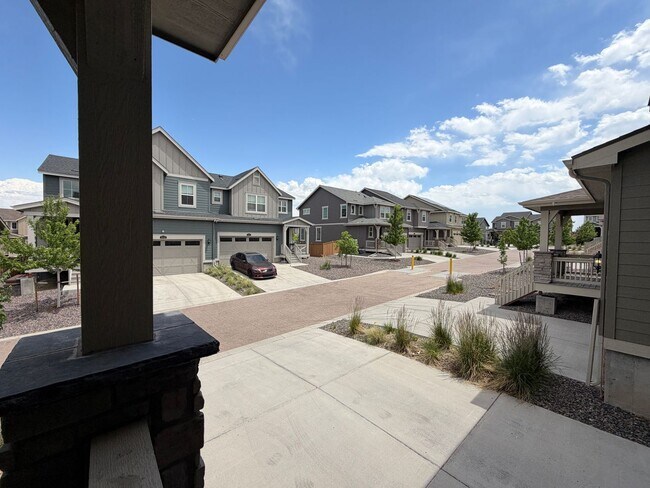 Building Photo - Modern Duplex Near Cherry Creek Trail with Quartz Kitchen, Loft & Low-Maintenance Living