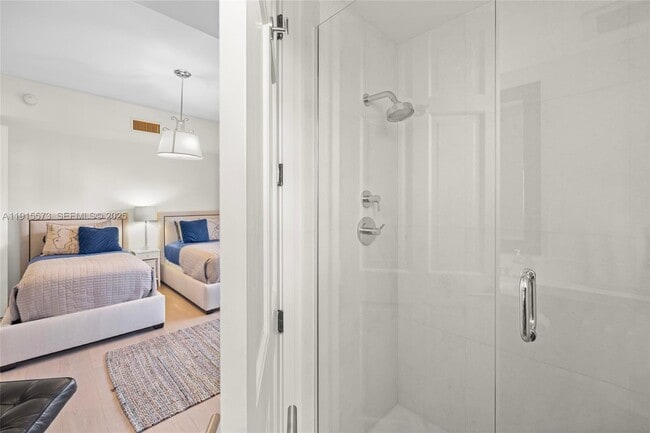 Building Photo - 4924 Fisher Island Dr