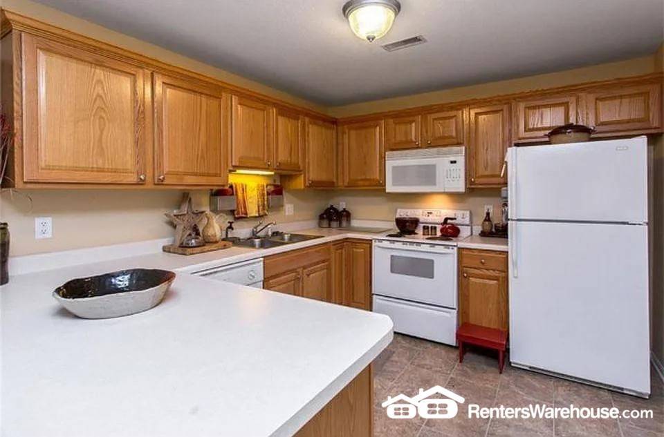 Building Photo - 10161 Sutton Dr