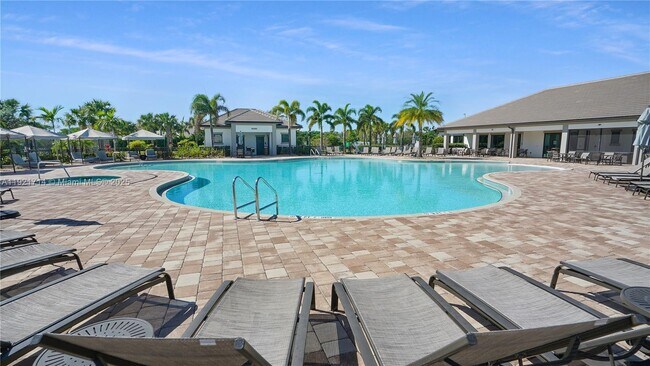 Building Photo - 8605 Patron Ln