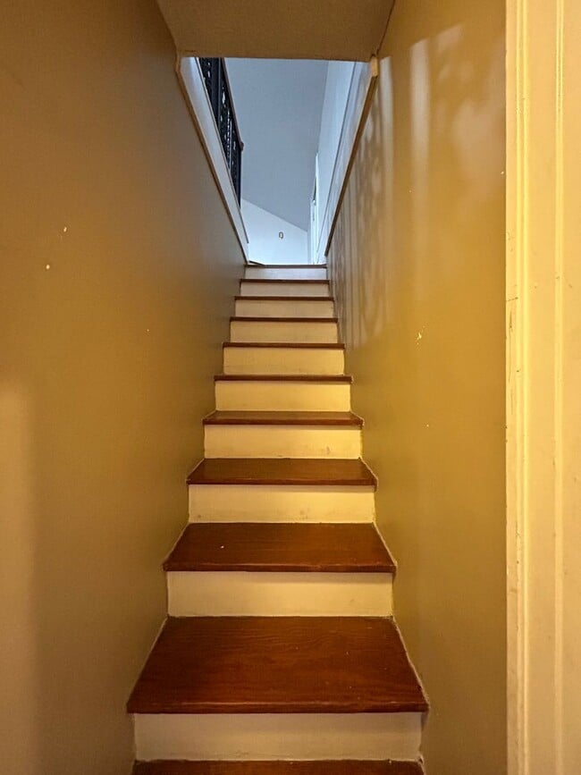 Building Photo - 3/2 House in Old East Rome $1,895