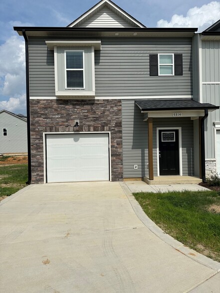 Building Photo - Kingsley Park Townhomes