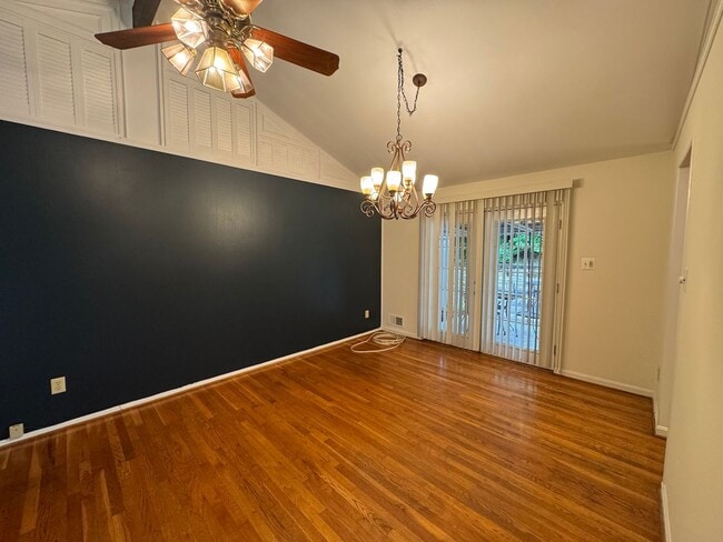 Building Photo - Gorgeous 4 Bed 3 Bath Home Sitting On Spac...