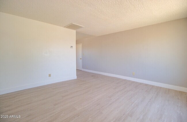 Building Photo - 518 W Battaglia Rd