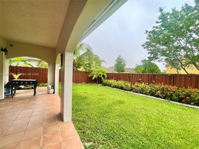 Building Photo - 14121 SW 130th Ave