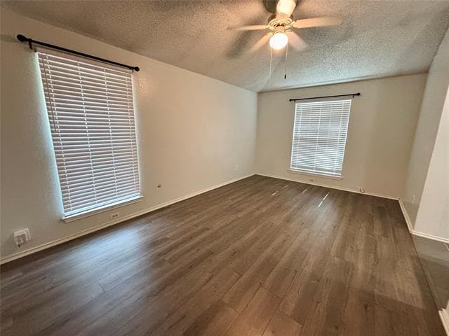 Building Photo - 811 Midcreek Dr