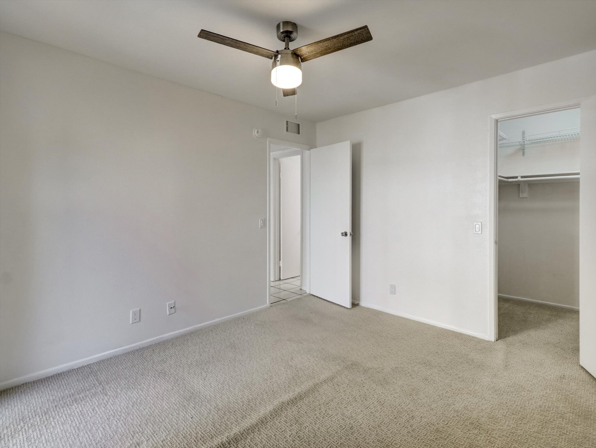 Building Photo - 1490 S Camino Real