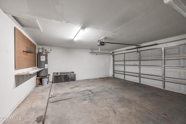 Building Photo - 641 E Gail Dr