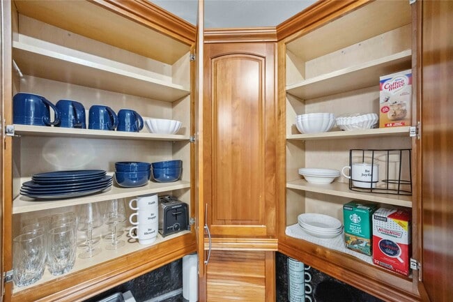 Building Photo - 3292 Holly Hall St