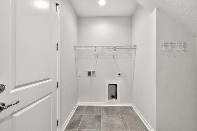 Building Photo - 303 Key Lime Pl