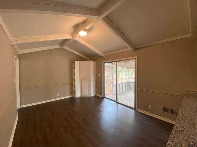 Building Photo - 3217 Misty Valley Dr