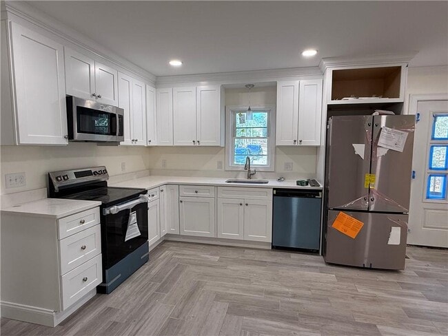 Building Photo - 739 Victory Hwy