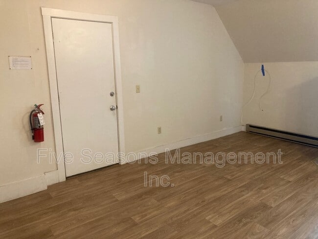 Building Photo - 55 S Union St