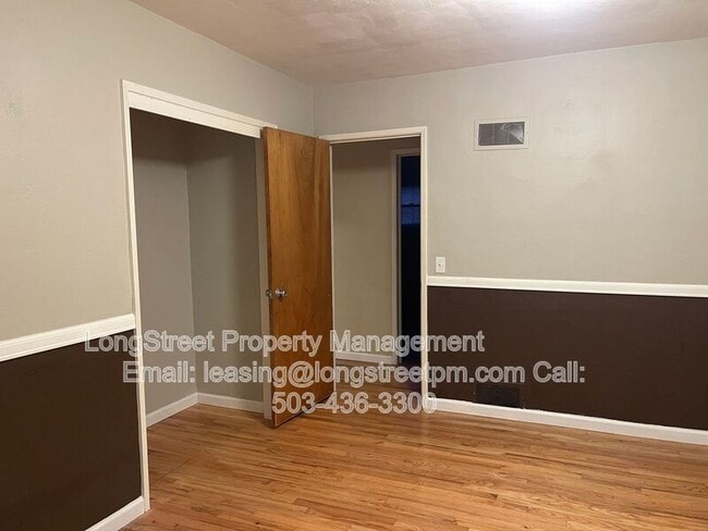 Building Photo - 1630 SW 15th Ave