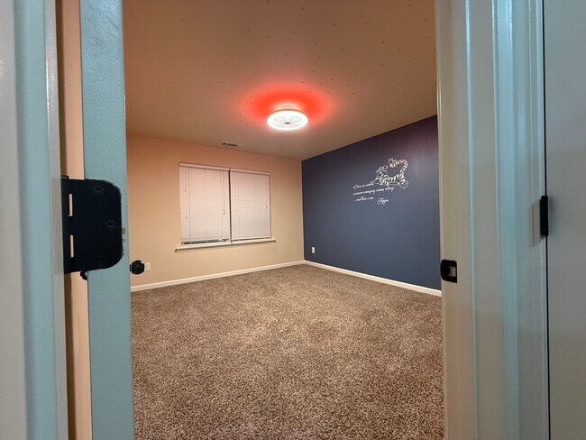 Building Photo - 2056 Tweed Dr