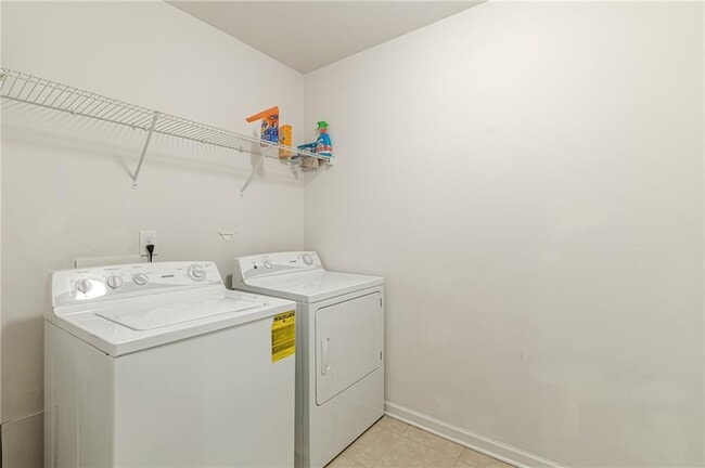 Building Photo - 5725 Radford Loop