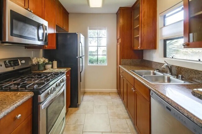 Building Photo - 10639 Dabney Dr