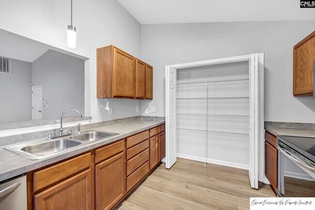 Building Photo - 94 Currant Ln