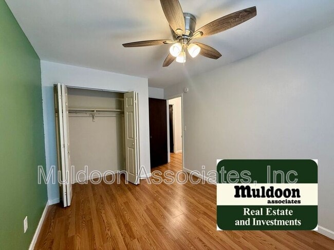 Building Photo - 2930 Cortina Dr