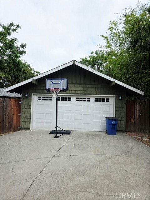 Building Photo - 2121 Garfield Ave