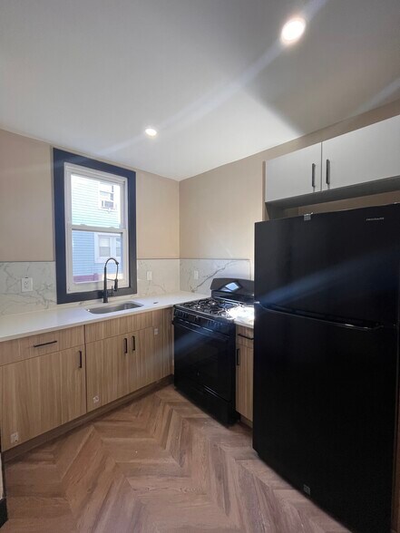 Building Photo - 283 Monticello Ave