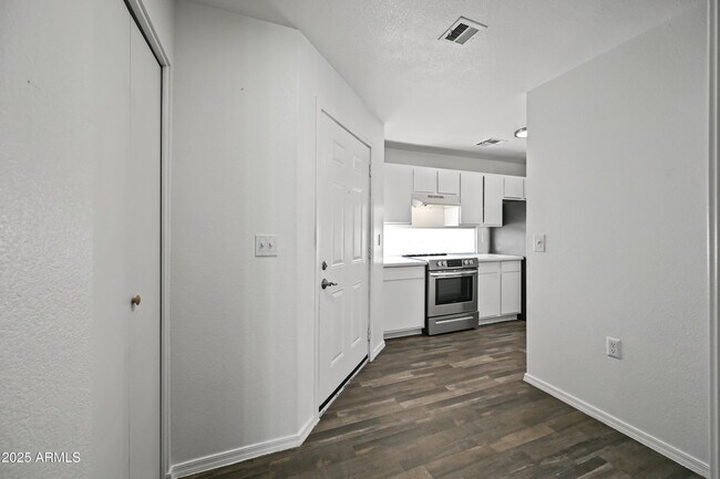 Building Photo - 3065 N 67th Ave