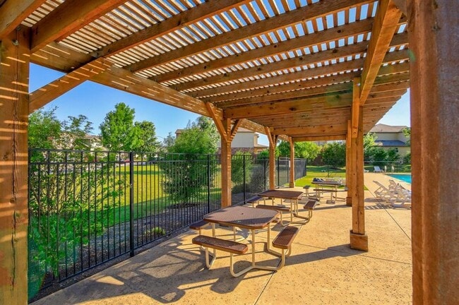 Building Photo - 16316 McAloon Way