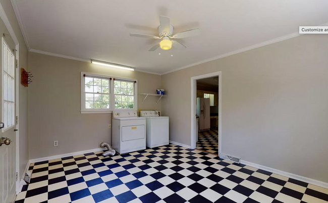 Building Photo - Charming 3-Bed Home with Modern Updates & ...