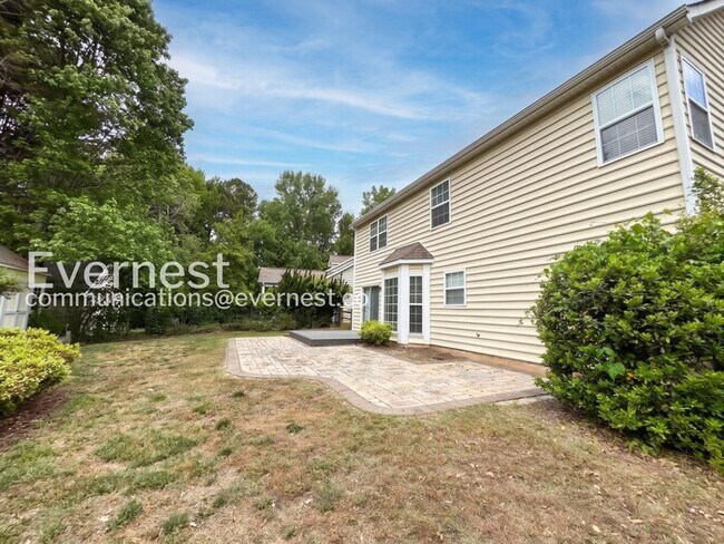 Building Photo - 6914 Weirton Pl