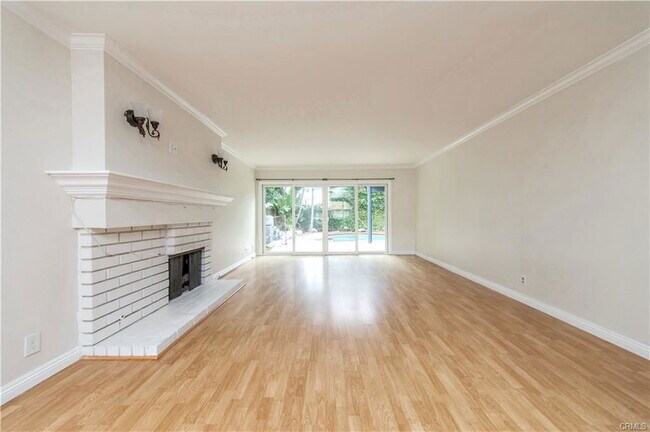 Building Photo - 15305 Moulins Cir