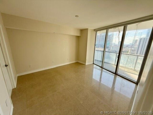 Building Photo - 465 Brickell Ave