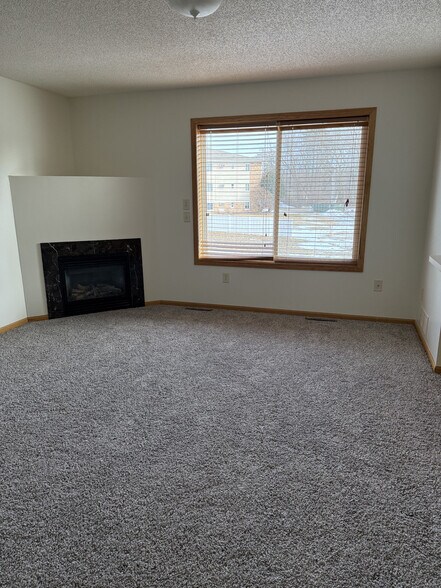 Building Photo - 5293 Manchester Dr