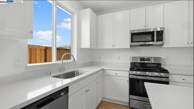 Building Photo - 3000 Red Canard Wy