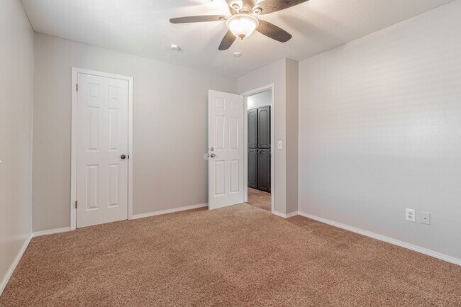 Building Photo - 3 Bed 2 Bath in Norman