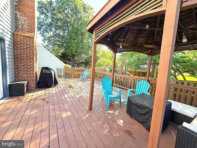 Building Photo - 5270 Ellicott Dr
