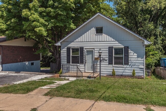 Building Photo - 8819 North Ave