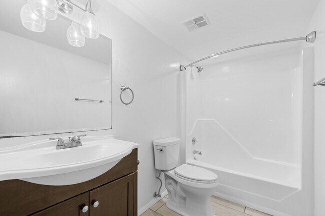 Building Photo - 1208 Manassas Ct