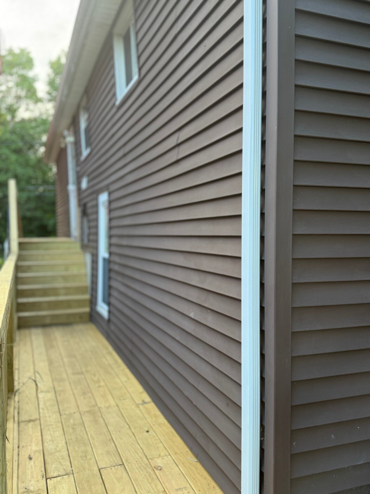 DECK - 461 Aiken Ave