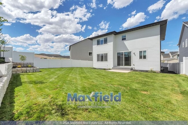 Building Photo - Saratoga Springs 5BD - 3.5BTH - 2GAR