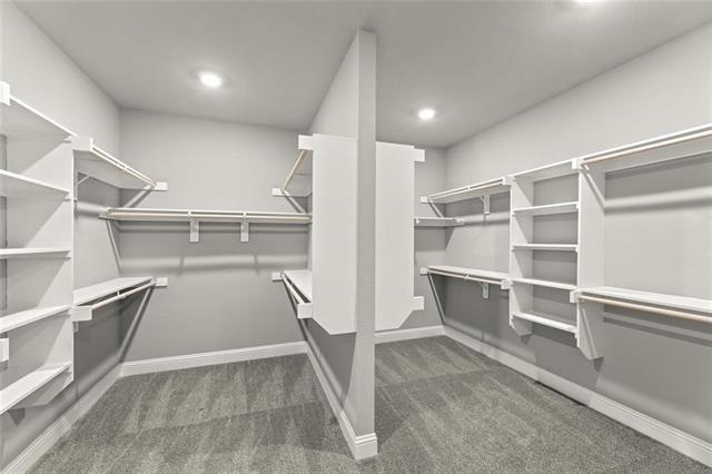 Building Photo - 304 Community Dr