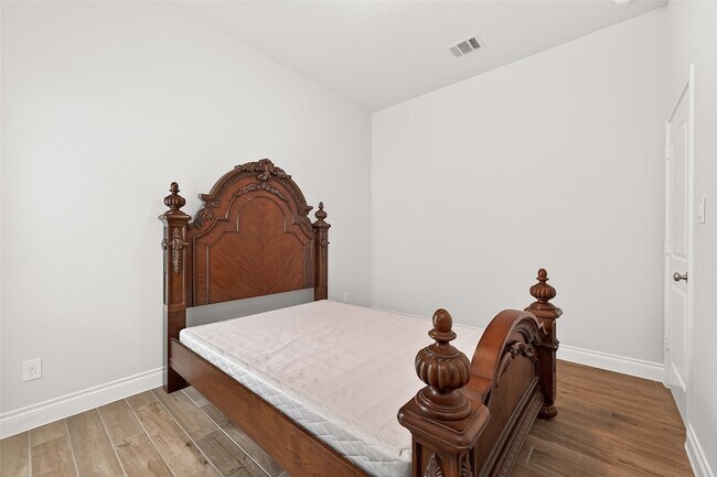Building Photo - 17171 Crimson Crest Dr