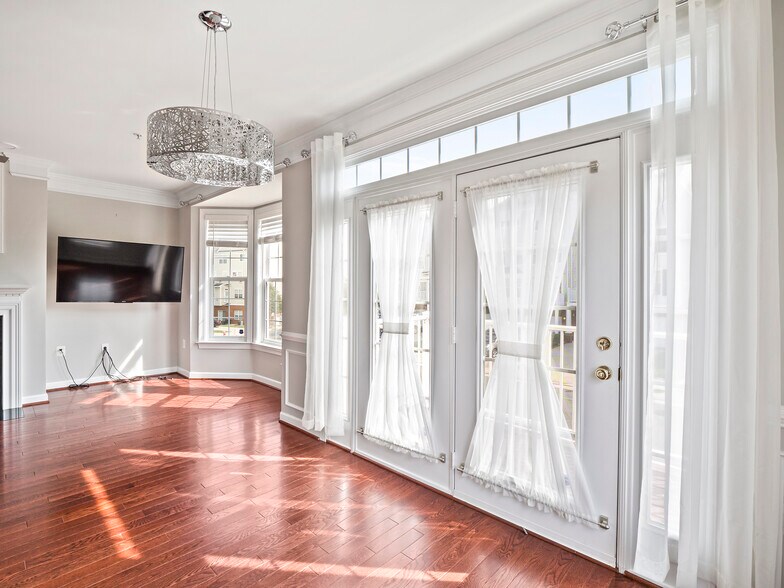 Building Photo - 2498 Curie Ct