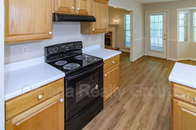 Building Photo - 4608 Fairfax Ct